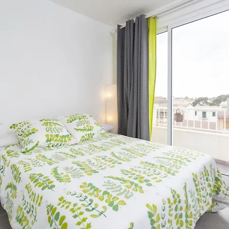 Yourhouse Monges Sea View *