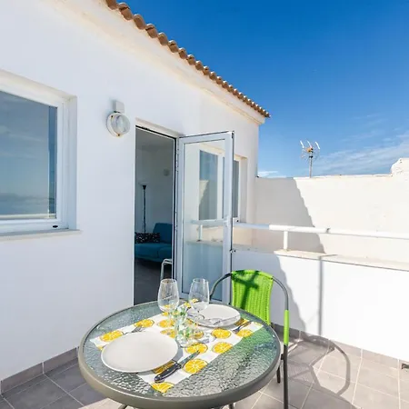 Yourhouse Monges Sea View Apartamento *